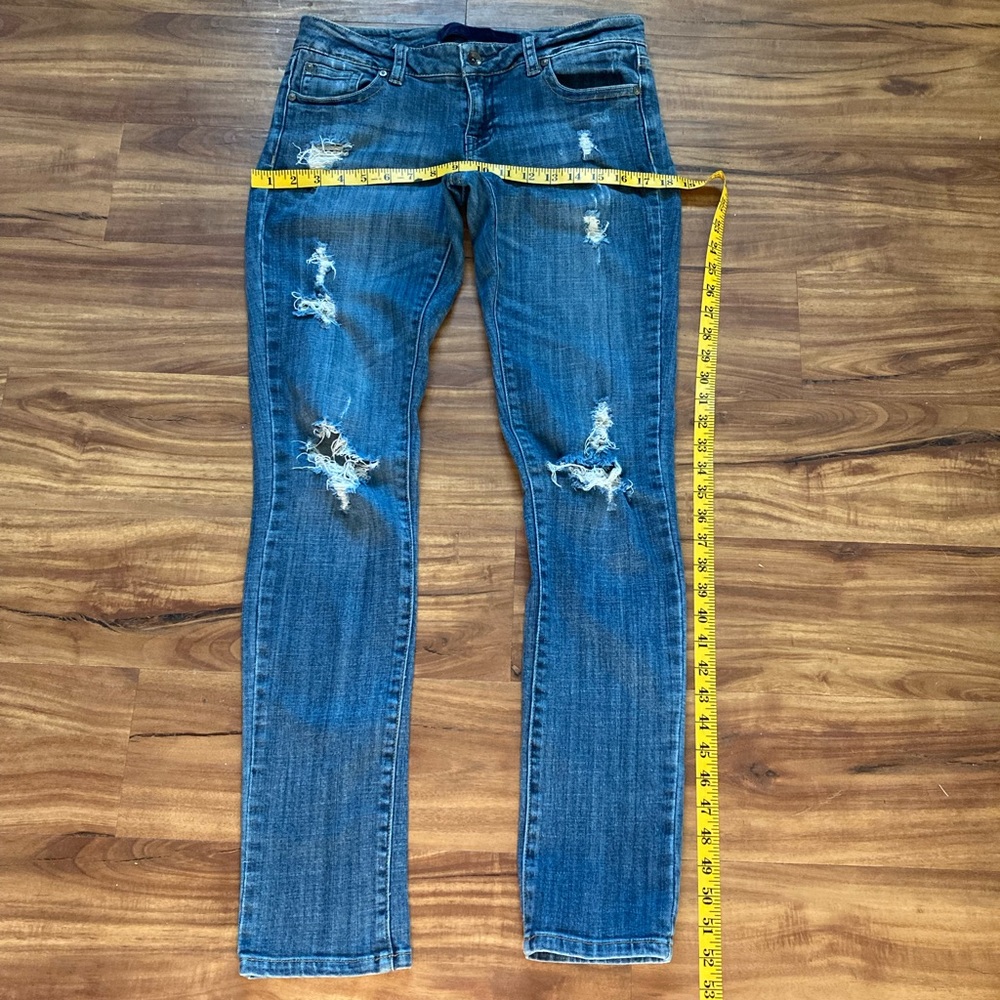 Woman’s straight leg jeans, size 7 long